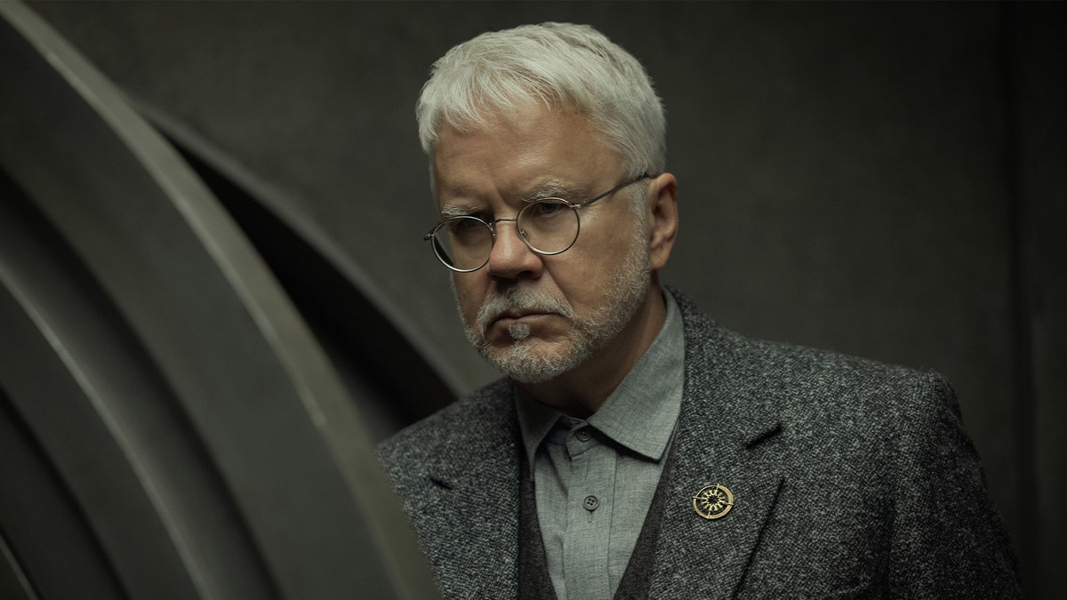Бернард Холланд — персонаж сериала SILO