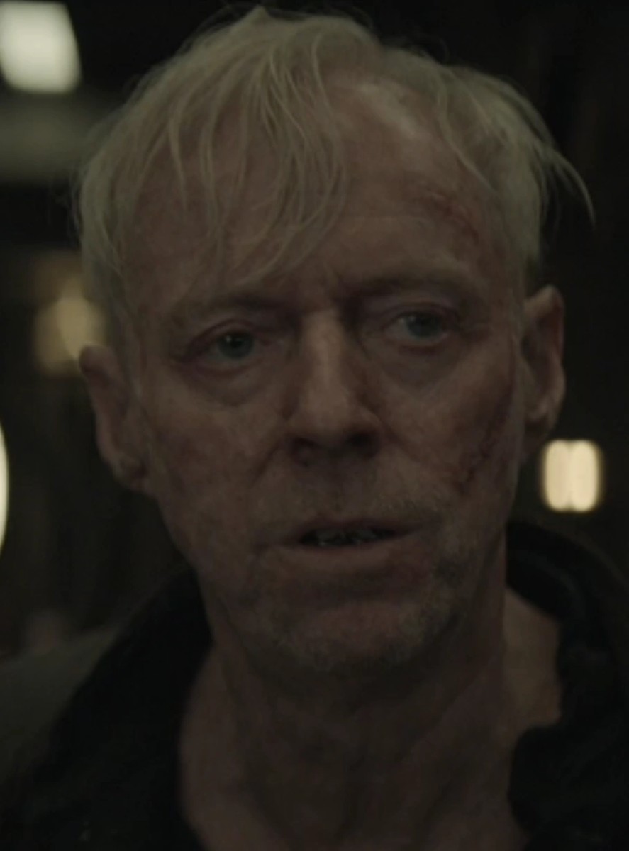 Эд Харвуд — персонаж сериала SILO