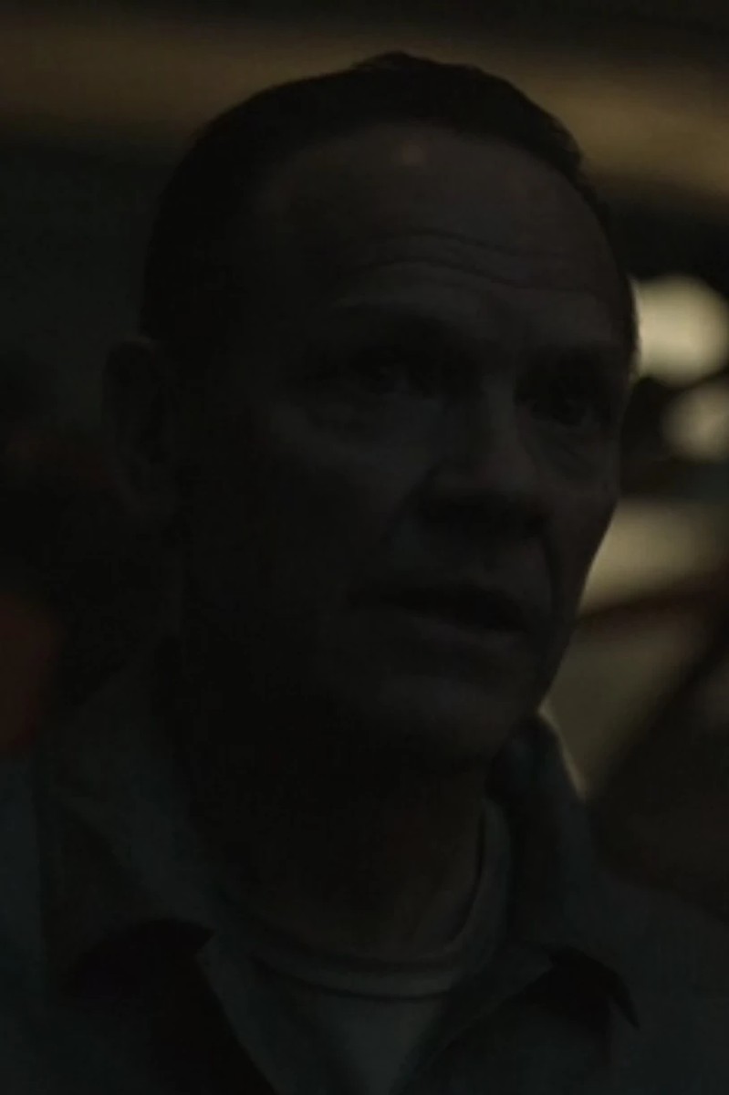 Рассел Конрой — персонаж сериала SILO